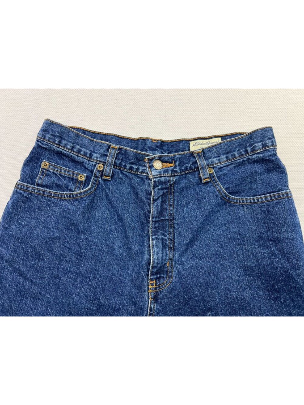 Eddie Bauer Womens Classic Cotton Bermuda Jean Shorts Size 10 Blue Denim Jorts - Picture 3 of 9